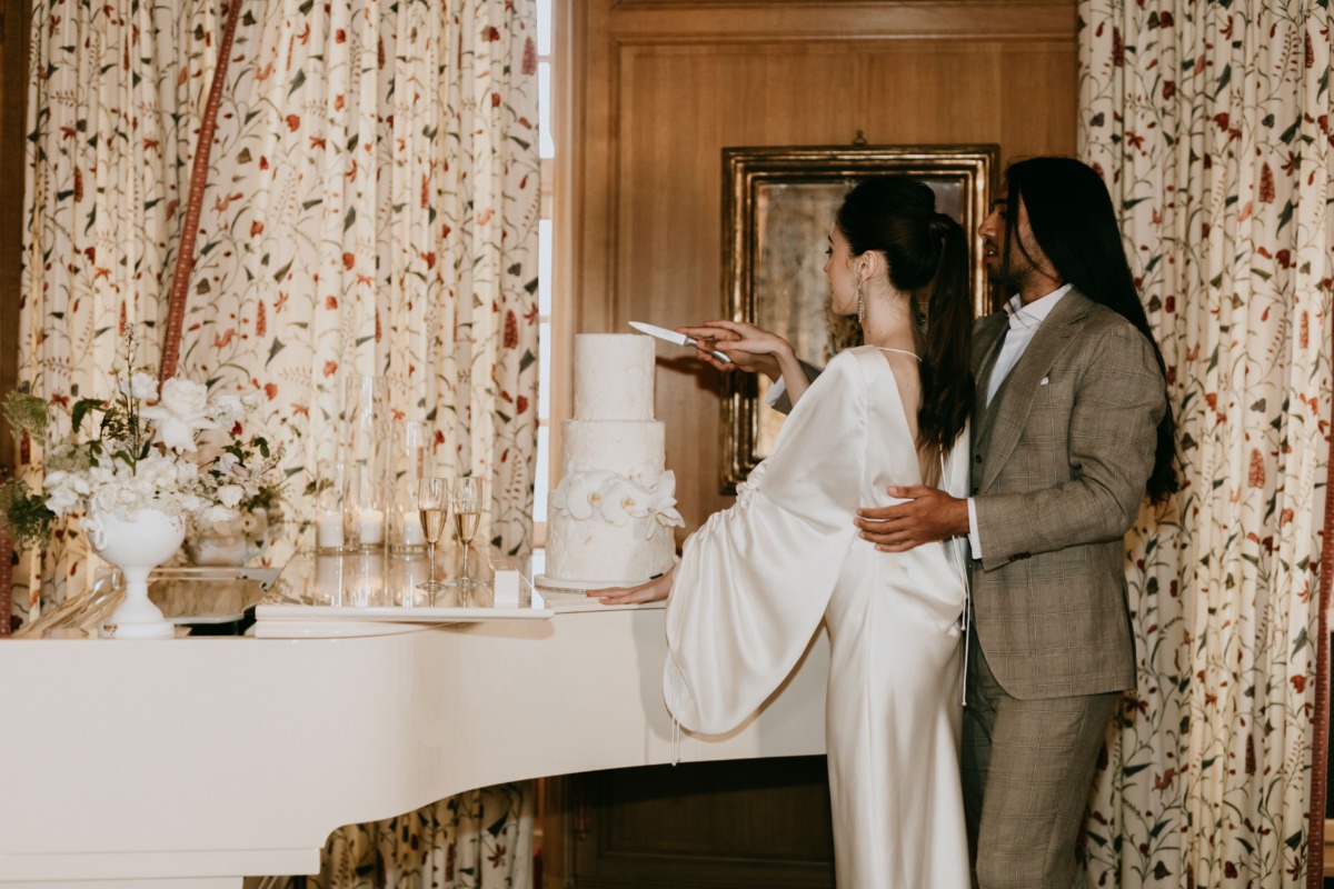 Minimalist Inspiration Shoot At A French ChÃ¢teau That Makes Elegance Look Effortless