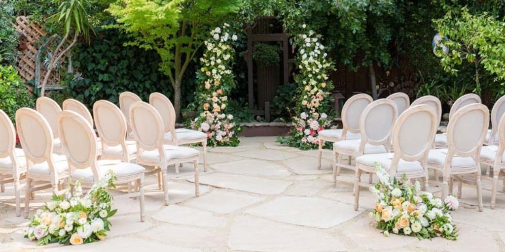 You Won't Believe That This Is A Backyard Wedding!