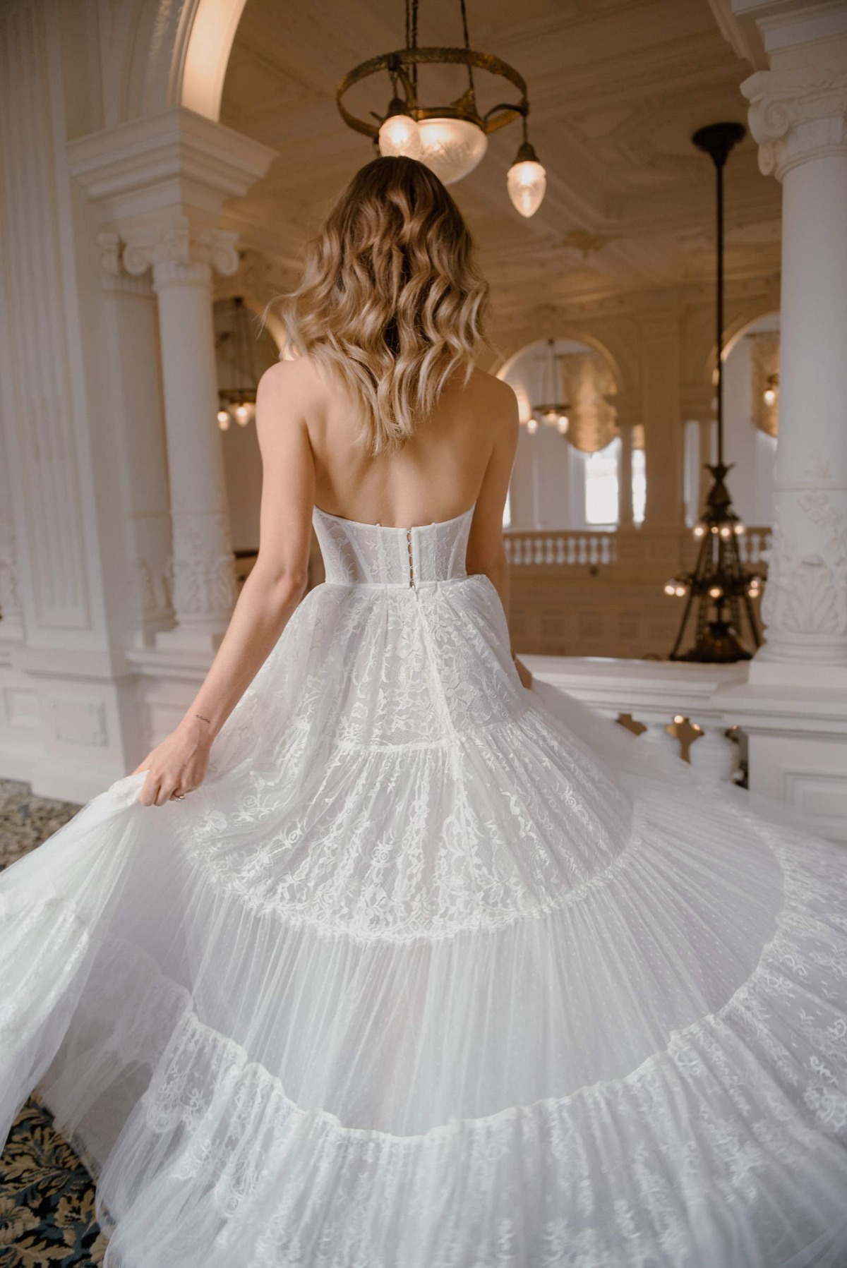 karinrom_bridalfashion_stella_weddinggow