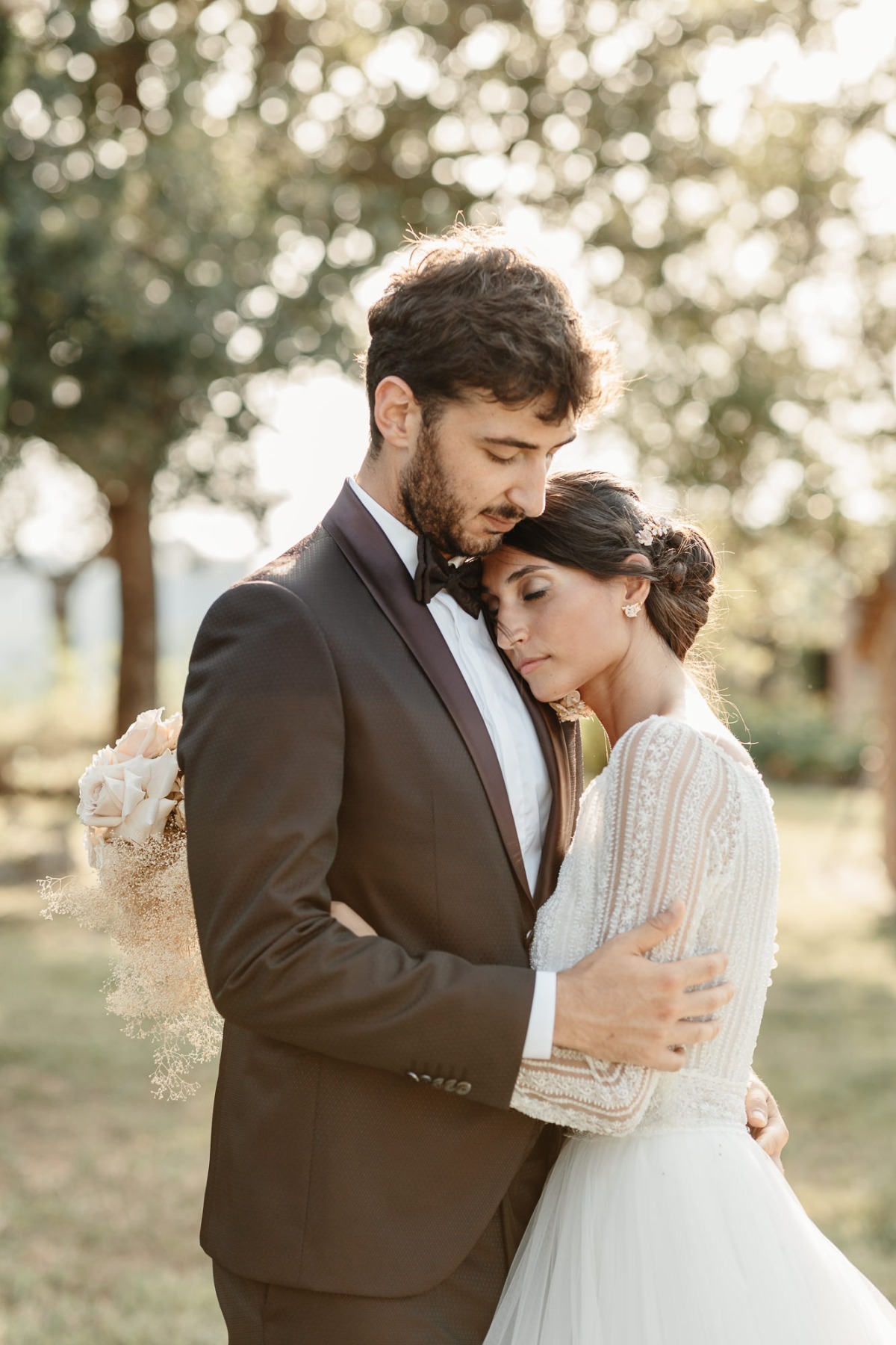 This Elopement Inspiration Shoot In The Italian Countryside Is On-PointeâLiterally