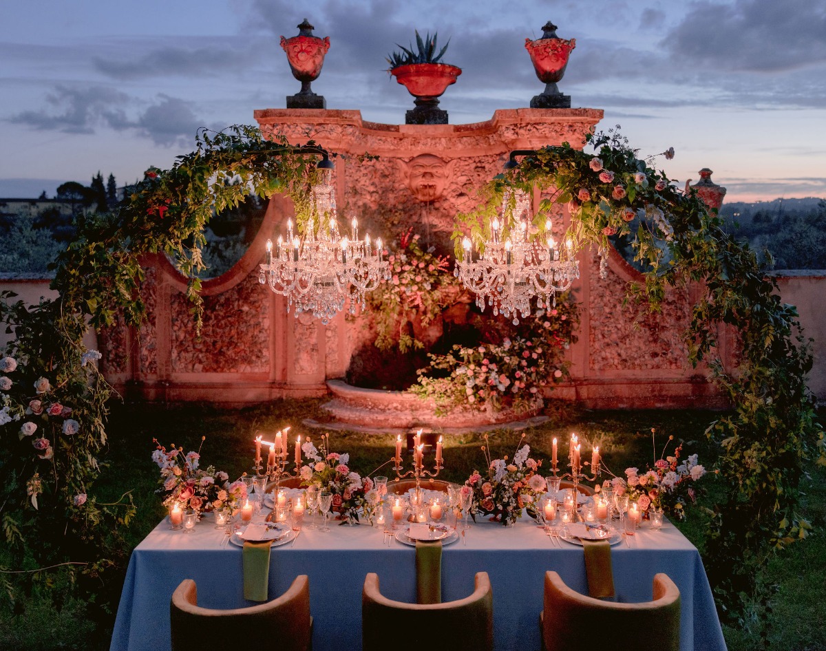 Micro Fairy Wedding In a Tuscan Villa