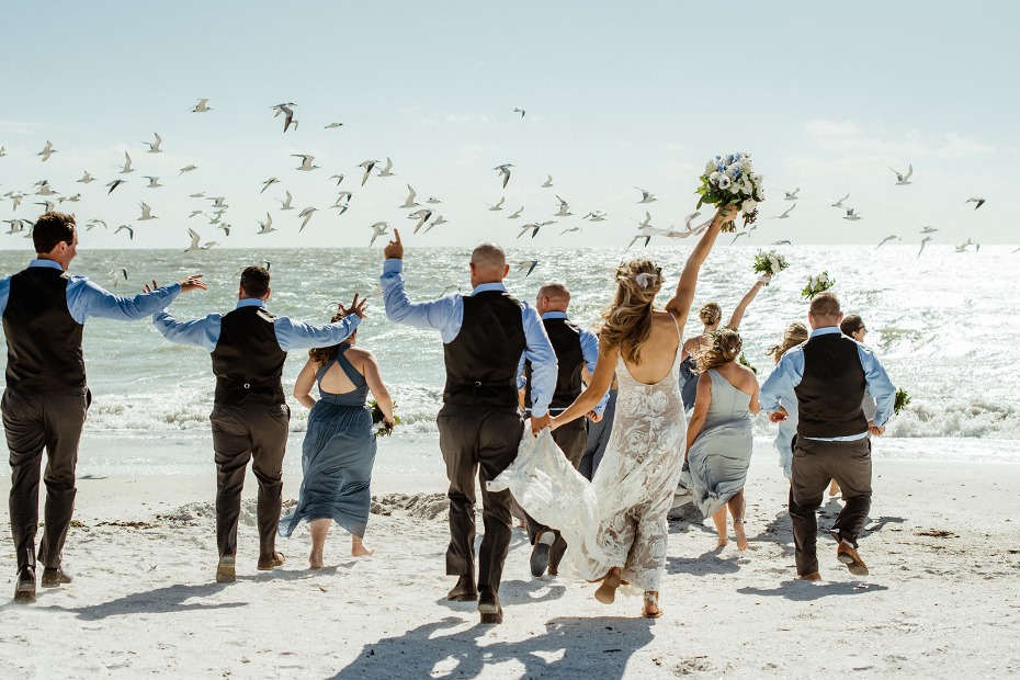 Thereâs No Better Place Than the Beach To Get Married Outdoors