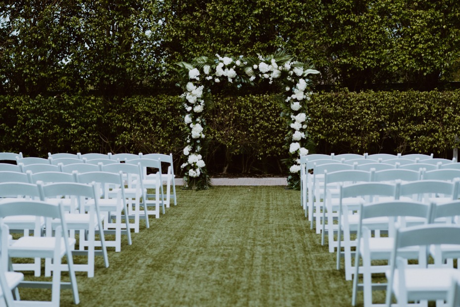 Thereâs No Better Place Than the Beach To Get Married Outdoors