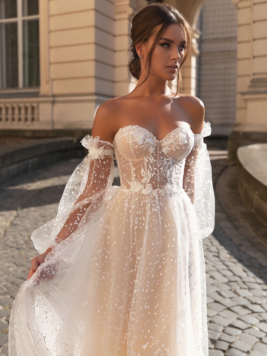 Diamond Bridal Gallery Introduces Romantic and Feminine Wedding Dress Designer Valeri Gross