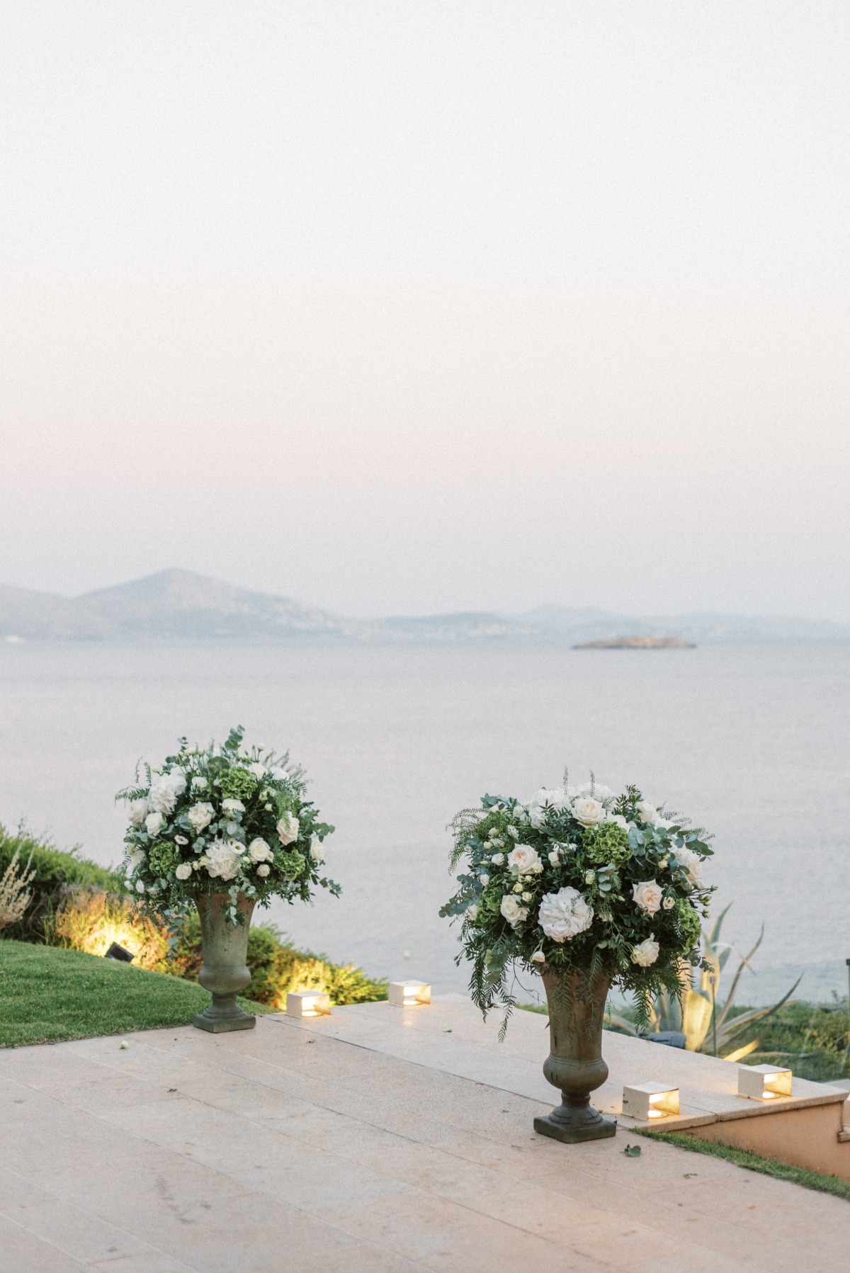A fine art minimal yet soo elegant wedding in Athens Riviera, Greece