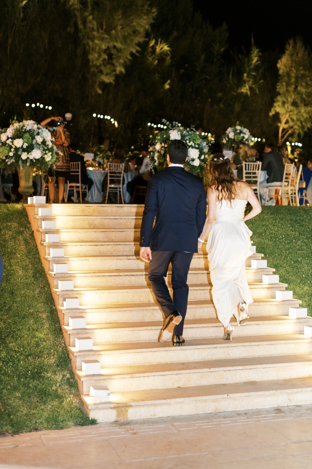 A fine art minimal yet soo elegant wedding in Athens Riviera, Greece