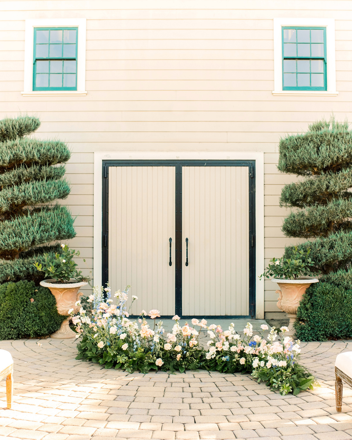 Micro Wedding Inspiration With Soft Neutrals, Exposed Wood, and Bright Pops Of Color