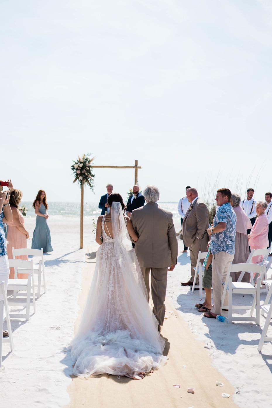 Thereâs No Better Place Than the Beach To Get Married Outdoors