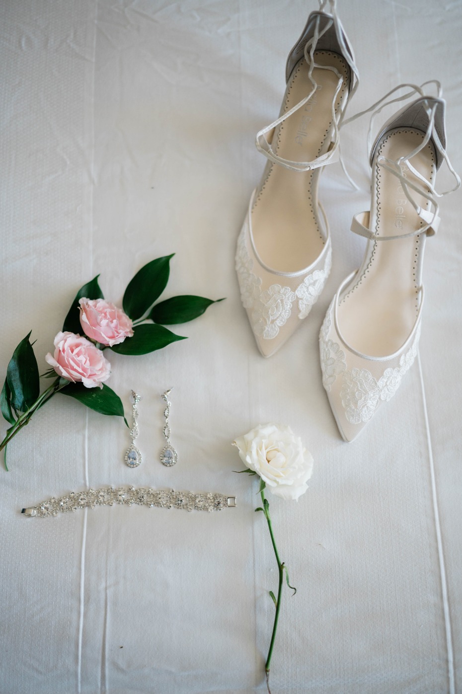 Thereâs No Better Place Than the Beach To Get Married Outdoors