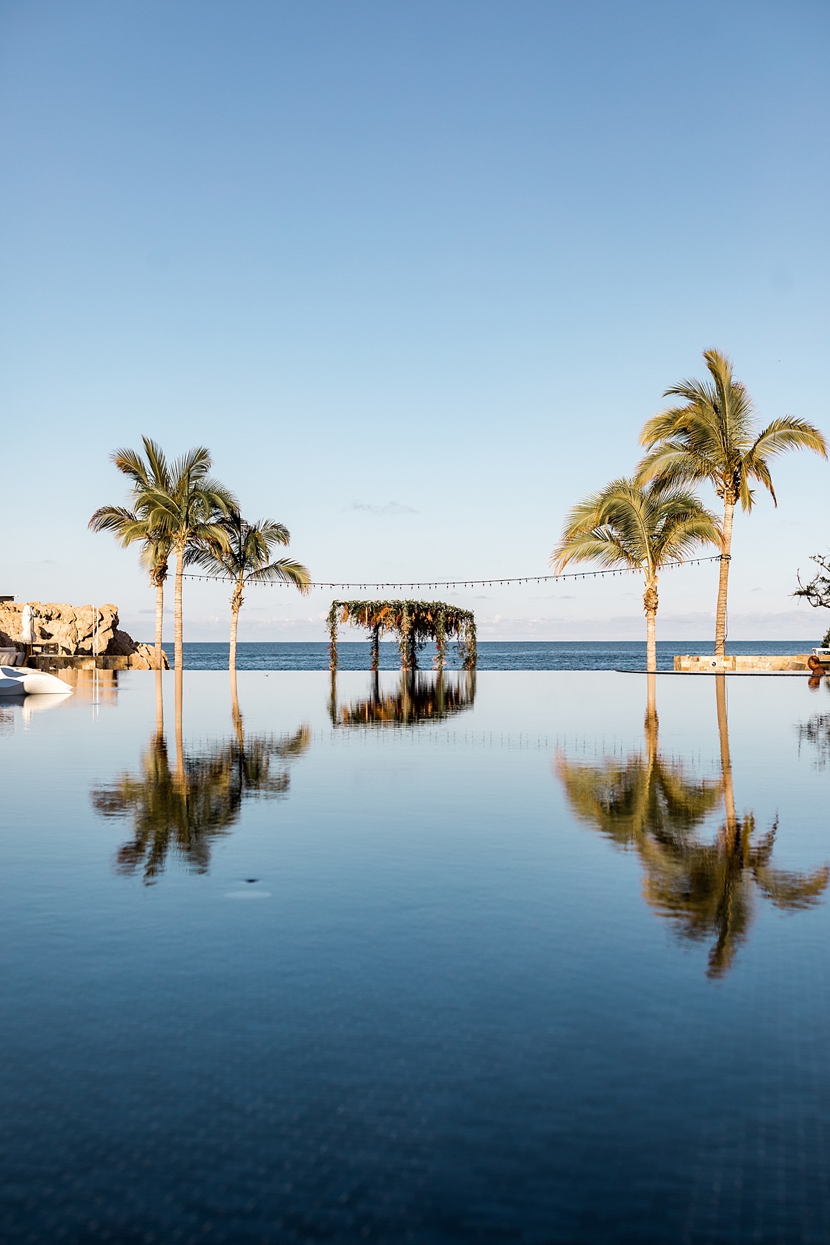 21-eclectic-beachfront-lgbt-cabo-wedding