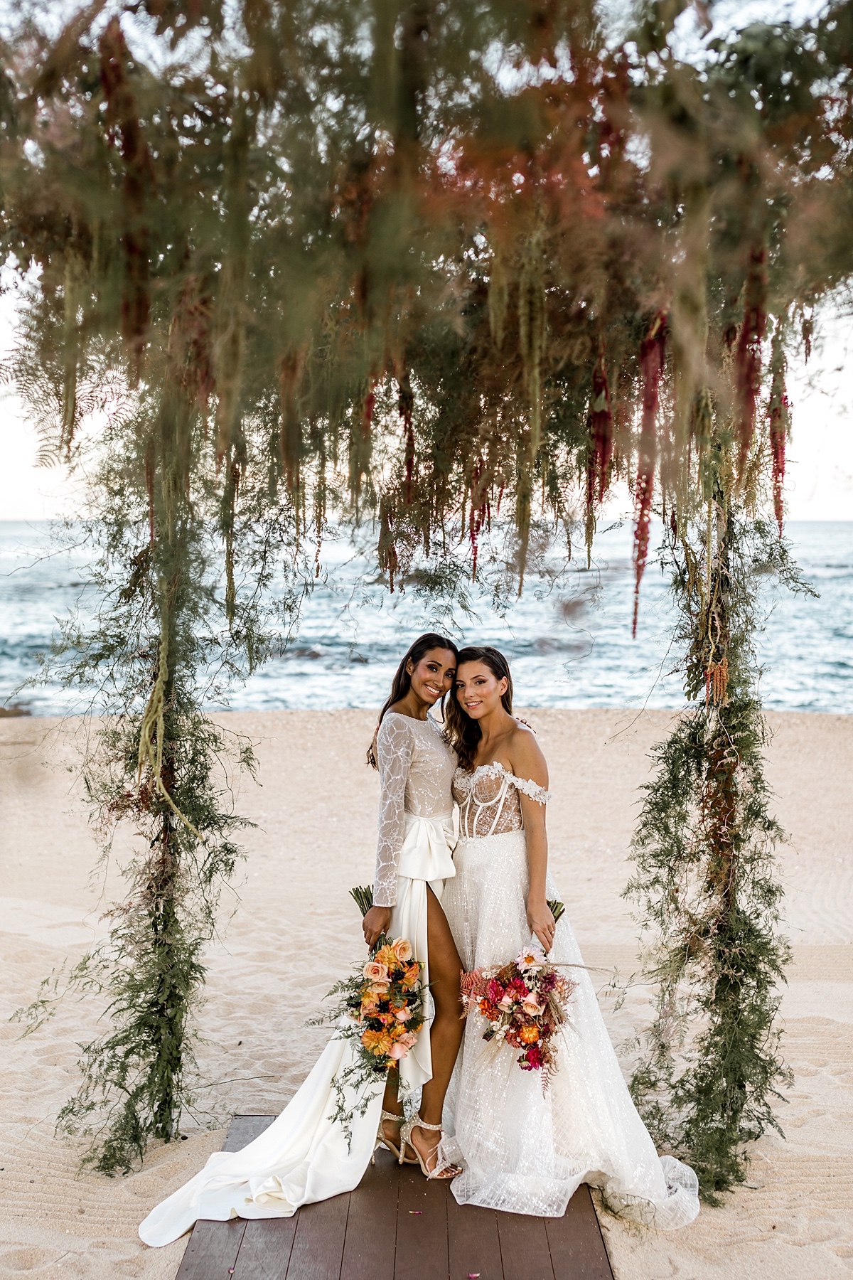 34-eclectic-beachfront-lgbt-cabo-wedding