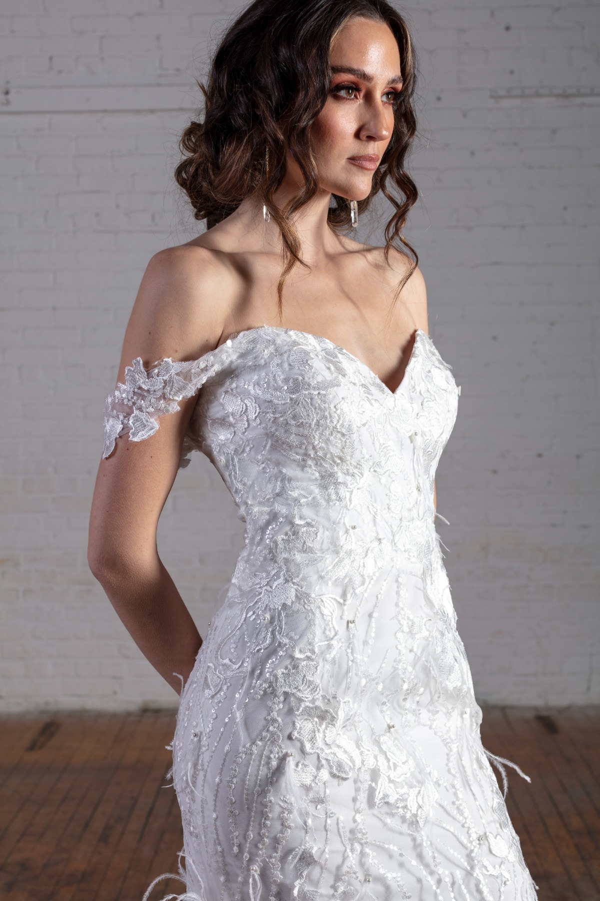 5049-adrianne-close