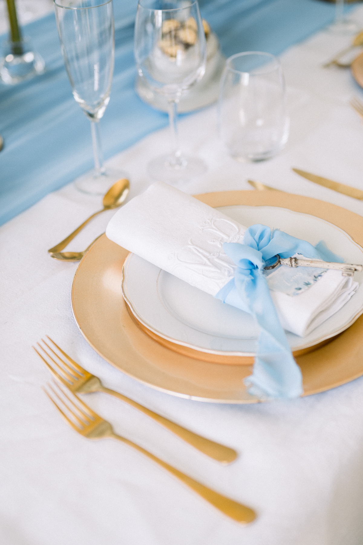 elopement-chateau-de-saint-felix-delphin