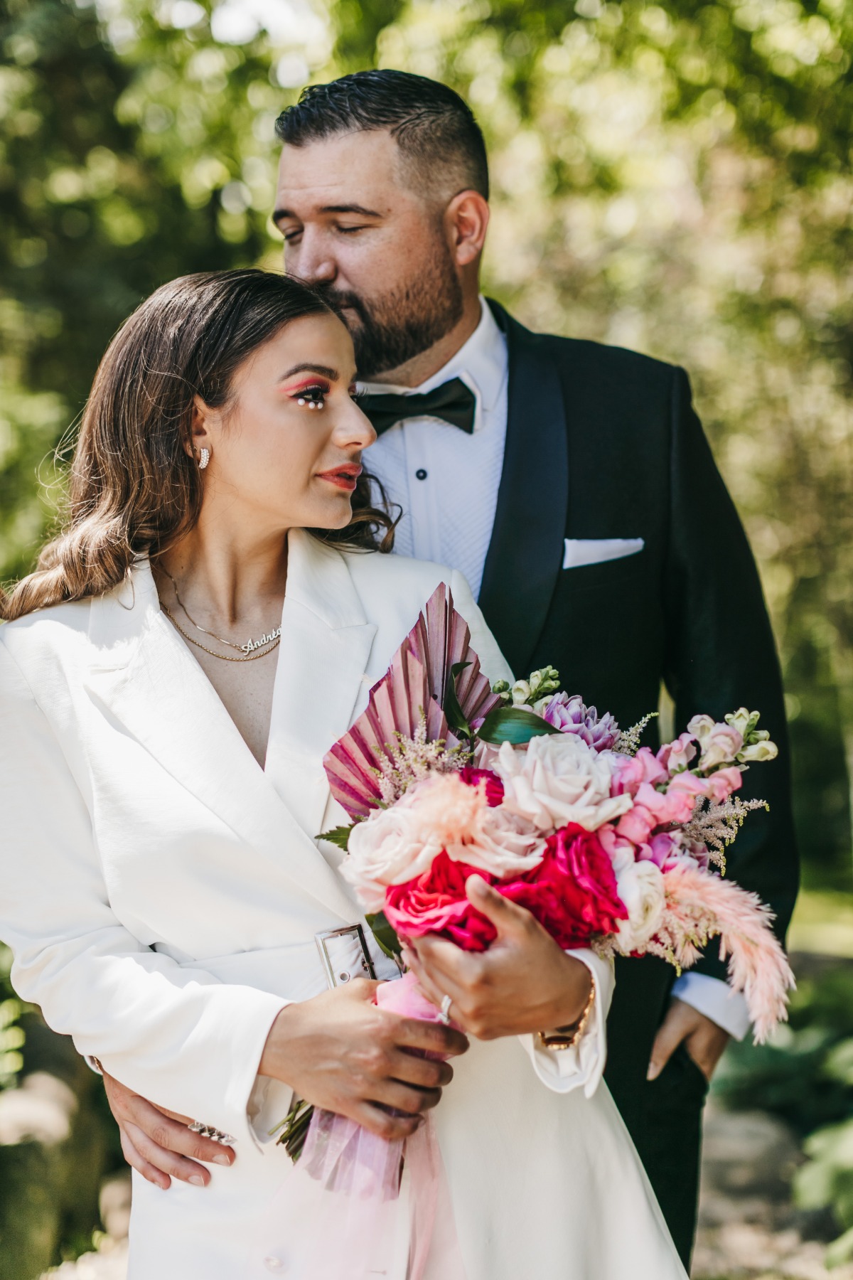 A '60s-Inspired Chapel Elopement That Is Bursting With Flower Power