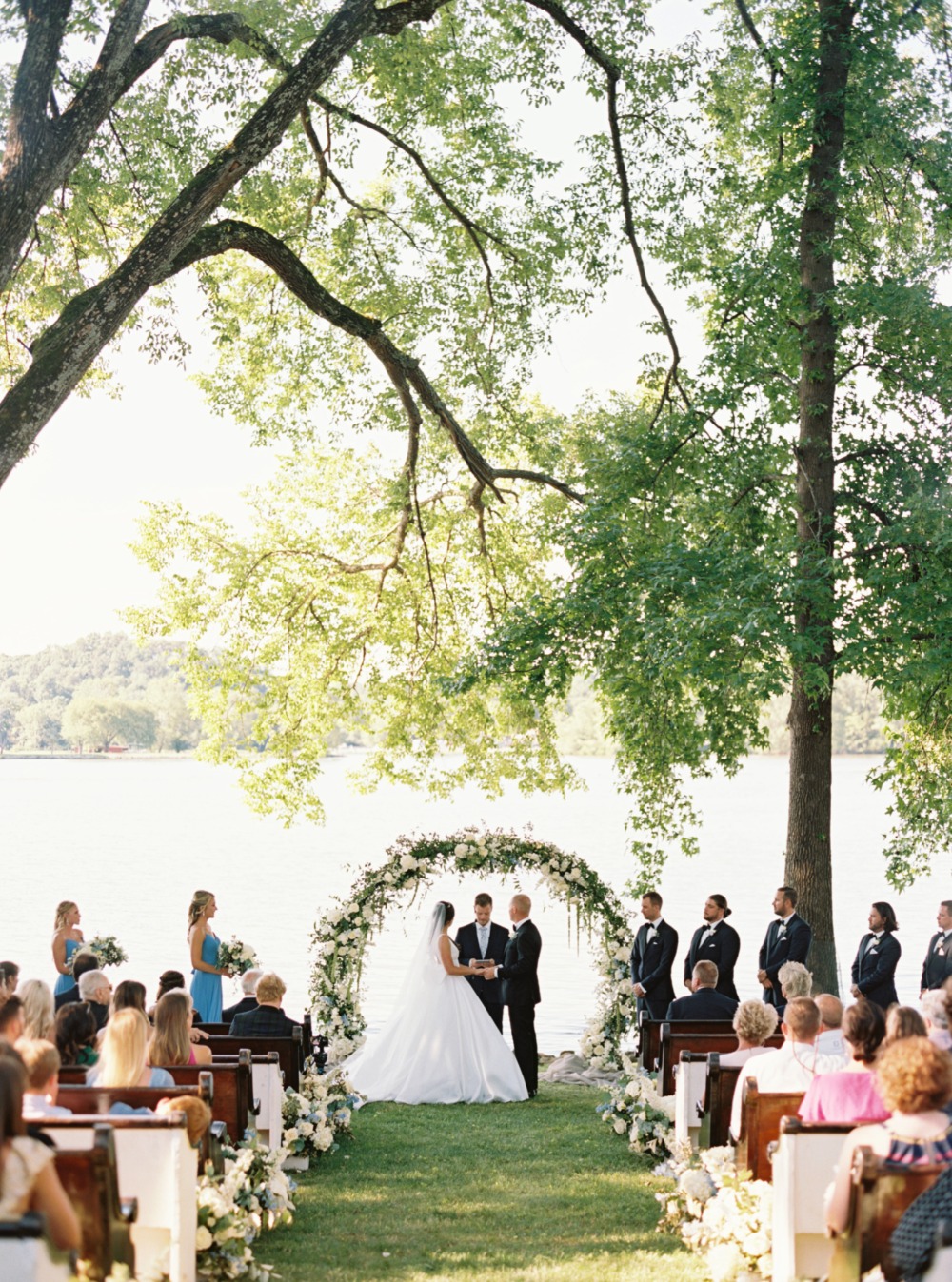 this-disney-princess-bride-had-a-dreamy