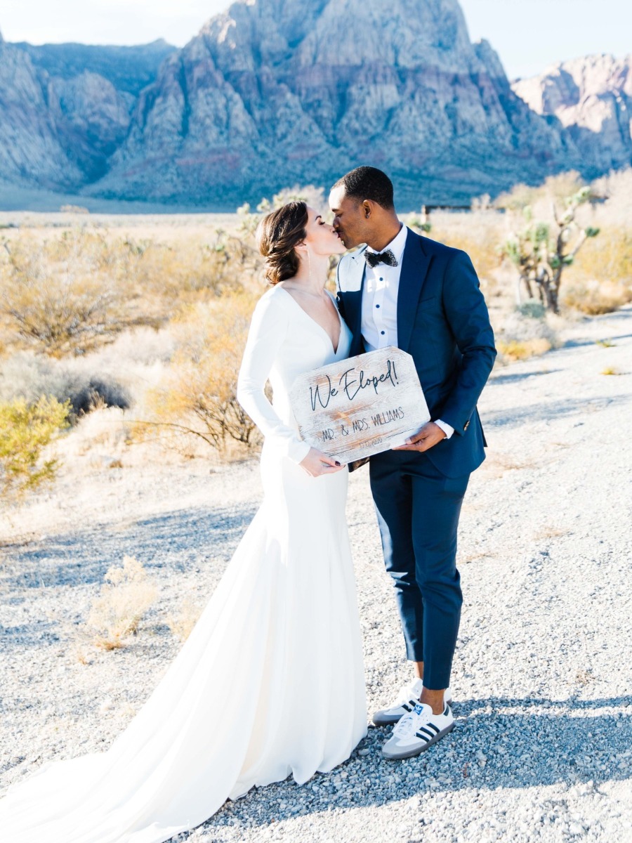 Upscale Wild-Hearted Microwedding in the Las Vegas Desert