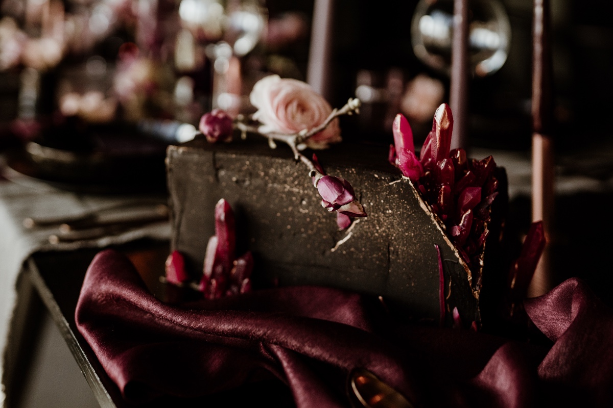 winter-purple-elopement-france-styleshoo