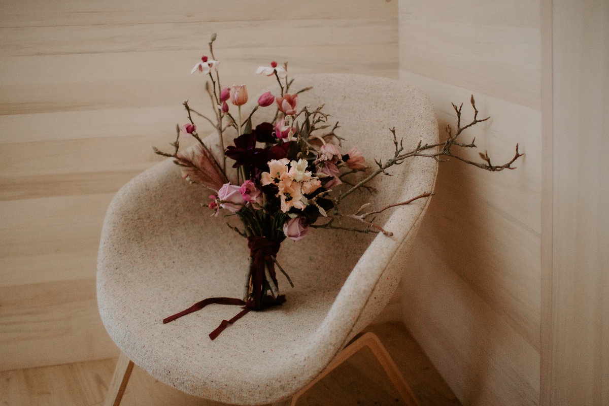 winter-purple-elopement-france-styleshoo