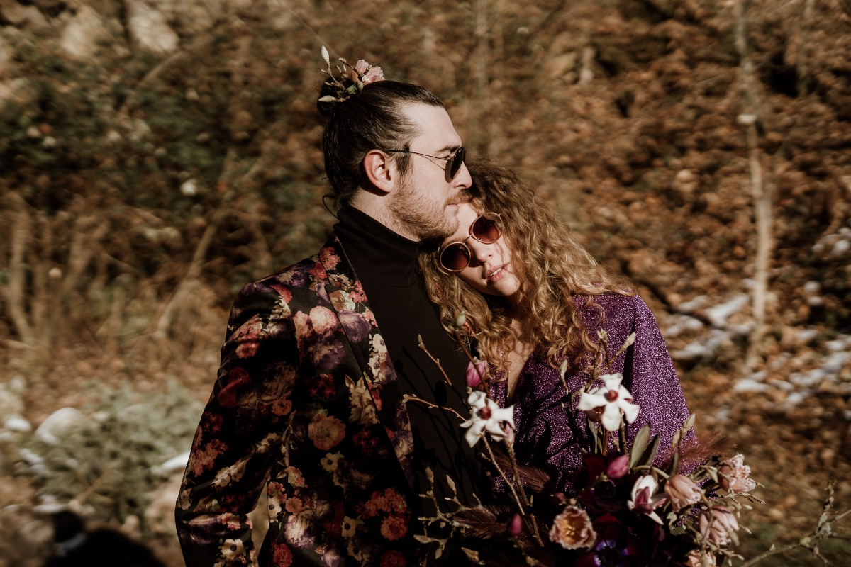 winter-purple-elopement-france-styleshoo