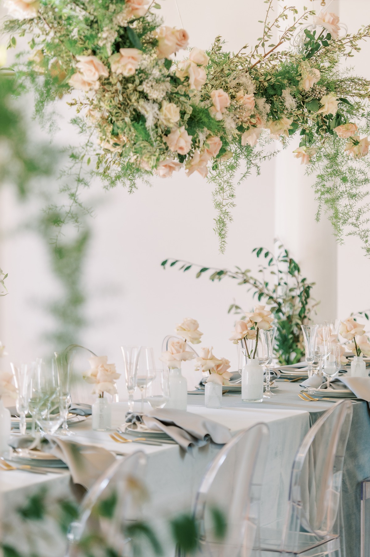 Elegant wedding table setting with floral decorations