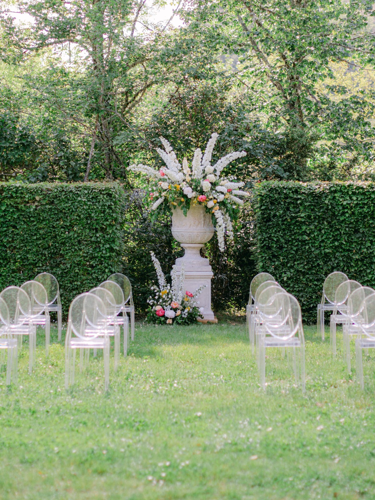 Modern Inspiration Shoot In A Little-Known French Wedding Destination