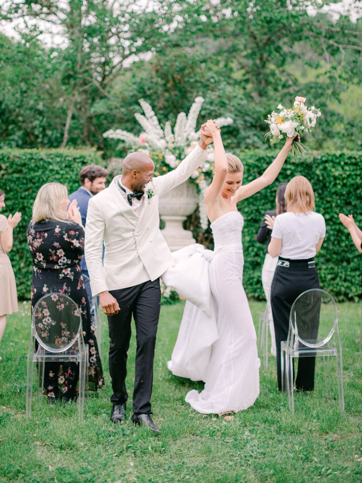 Modern Inspiration Shoot In A Little-Known French Wedding Destination