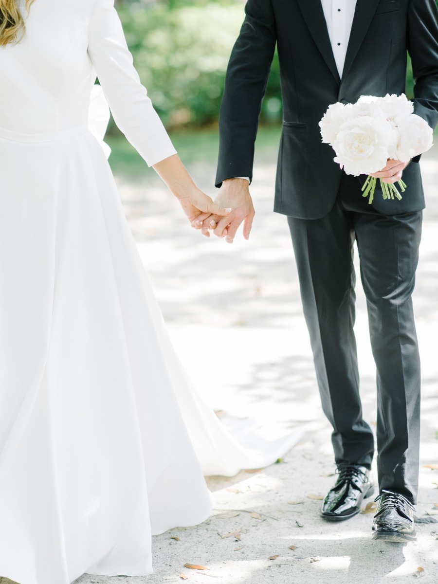 A Charleston Wedding That Dares To Be Timeless In These Trendy Times