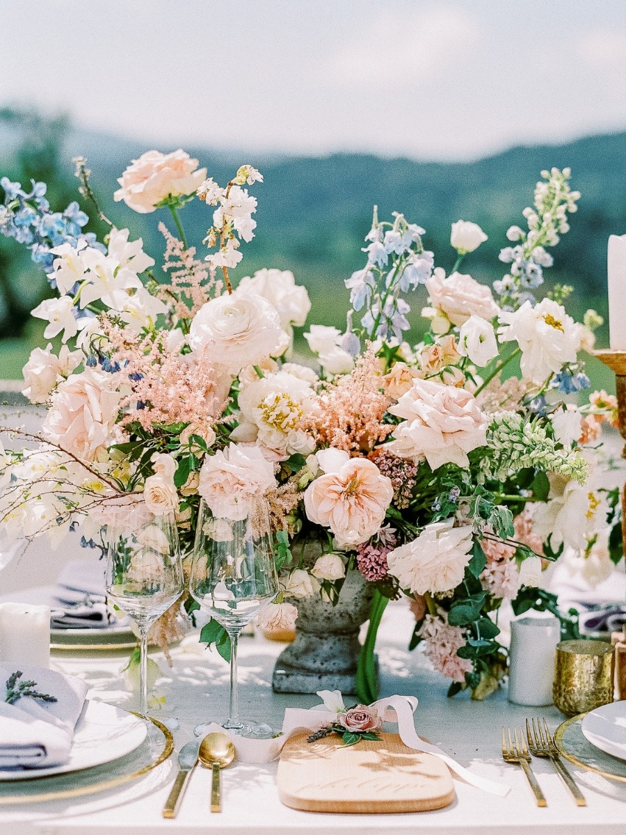 Your Guide To Hosting An Elegant Outdoor Micro-Wedding