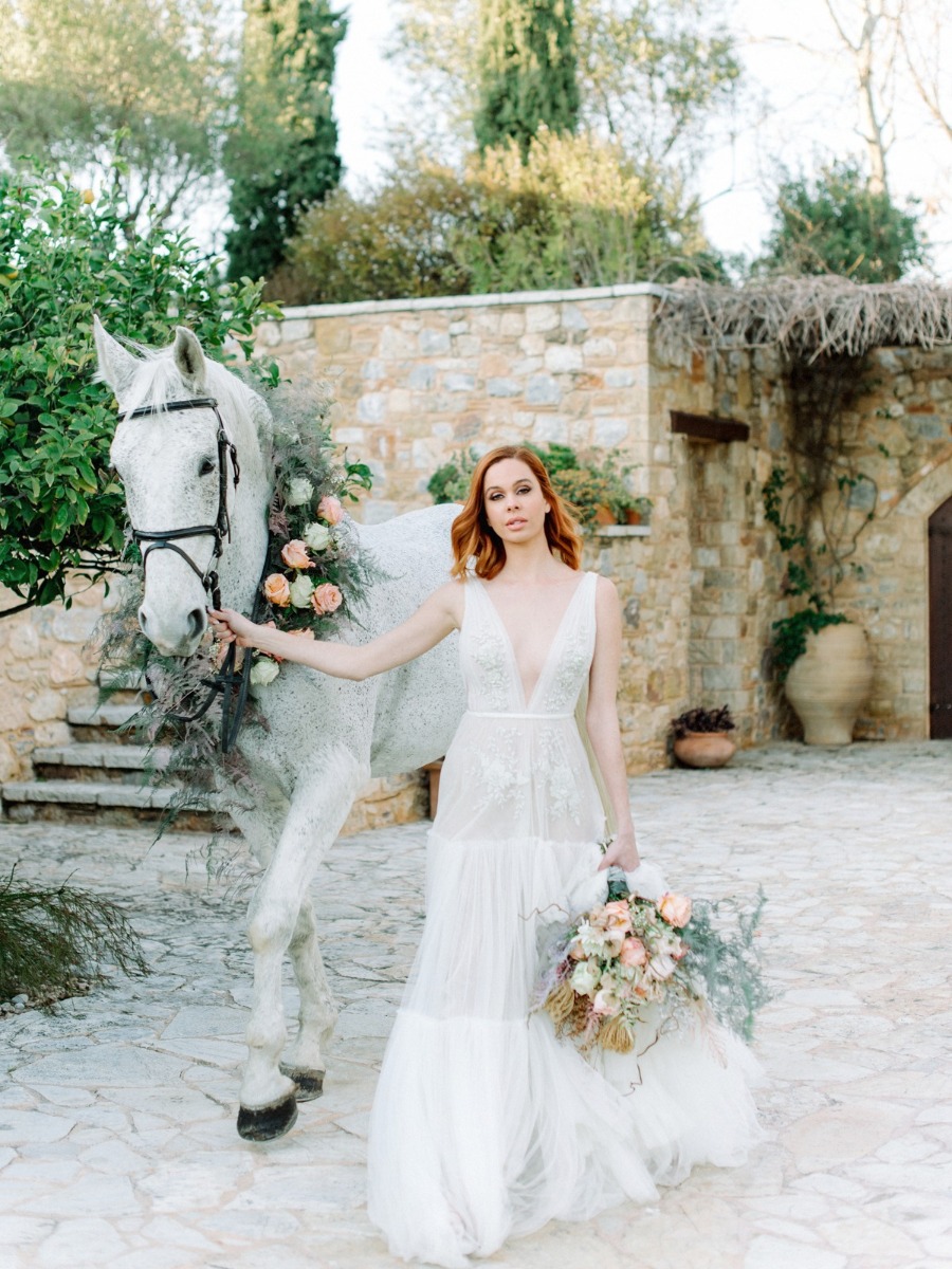 Heavenly Inspiration Shoot At A Stunning Grecian Estate