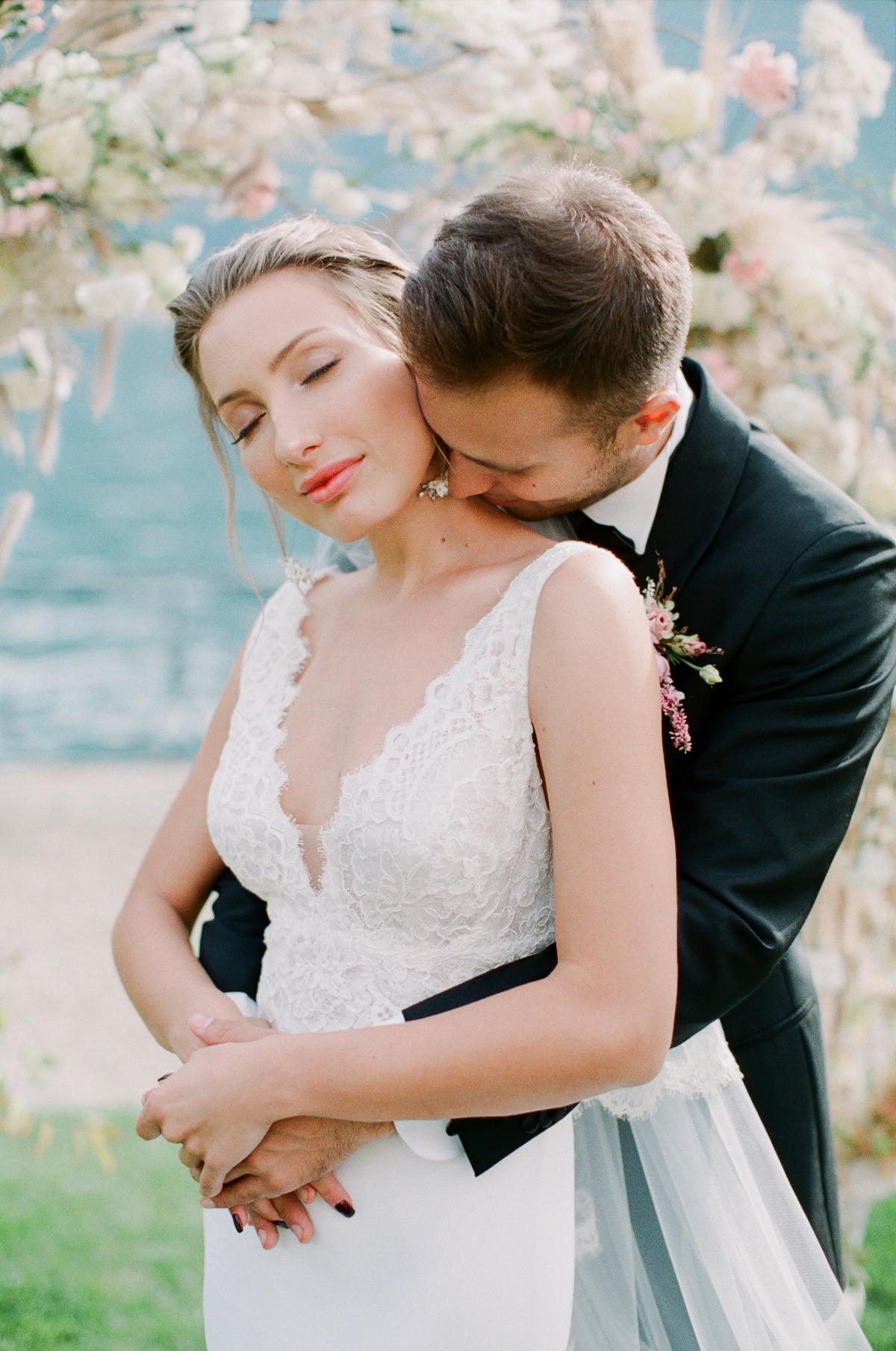 This Romantic Elopement Inspiration On Lake Como Is What Dreams Are Made Of