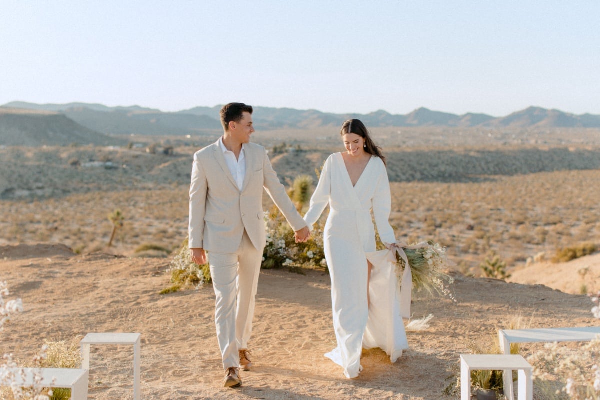 How To Have A Sexy Minimalist Elopement At An AirBnb