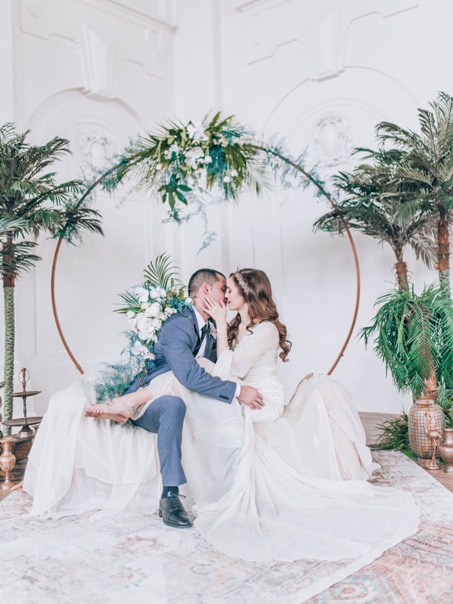 Learn How To Bring The Outside In With This Casablanca Inspired Shoot