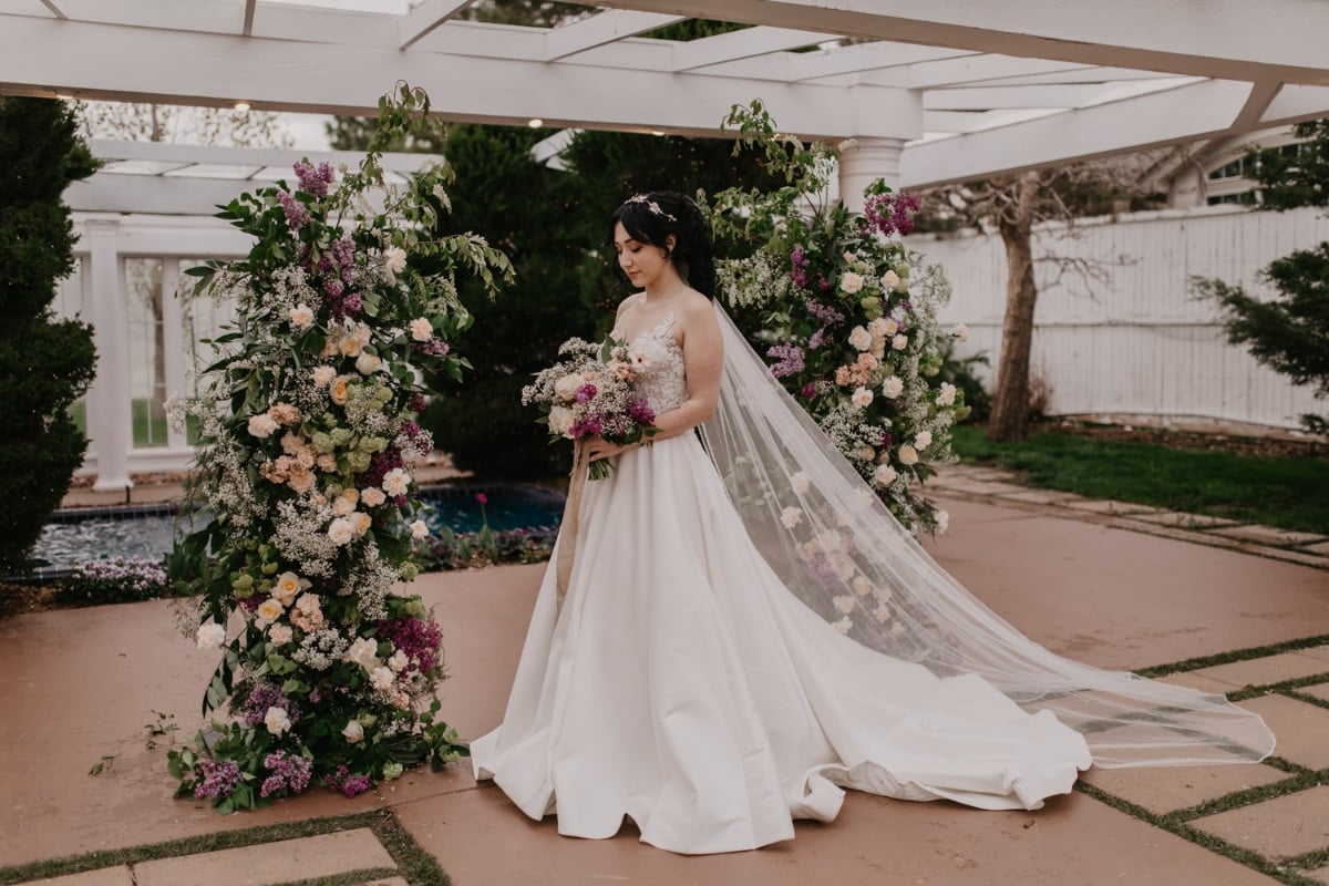 Elegant Garden Inspiration Shoot With Royal Wedding Vibes