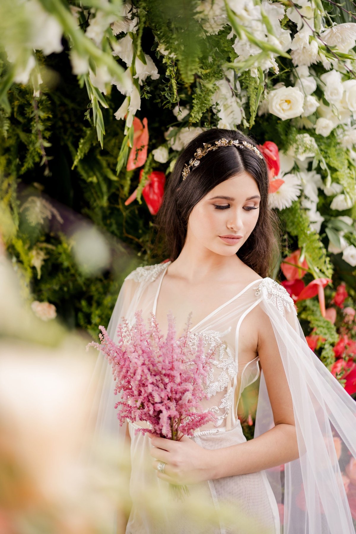 Tropical Wedding Inspiration In Costa Rica That Is Far From Boho