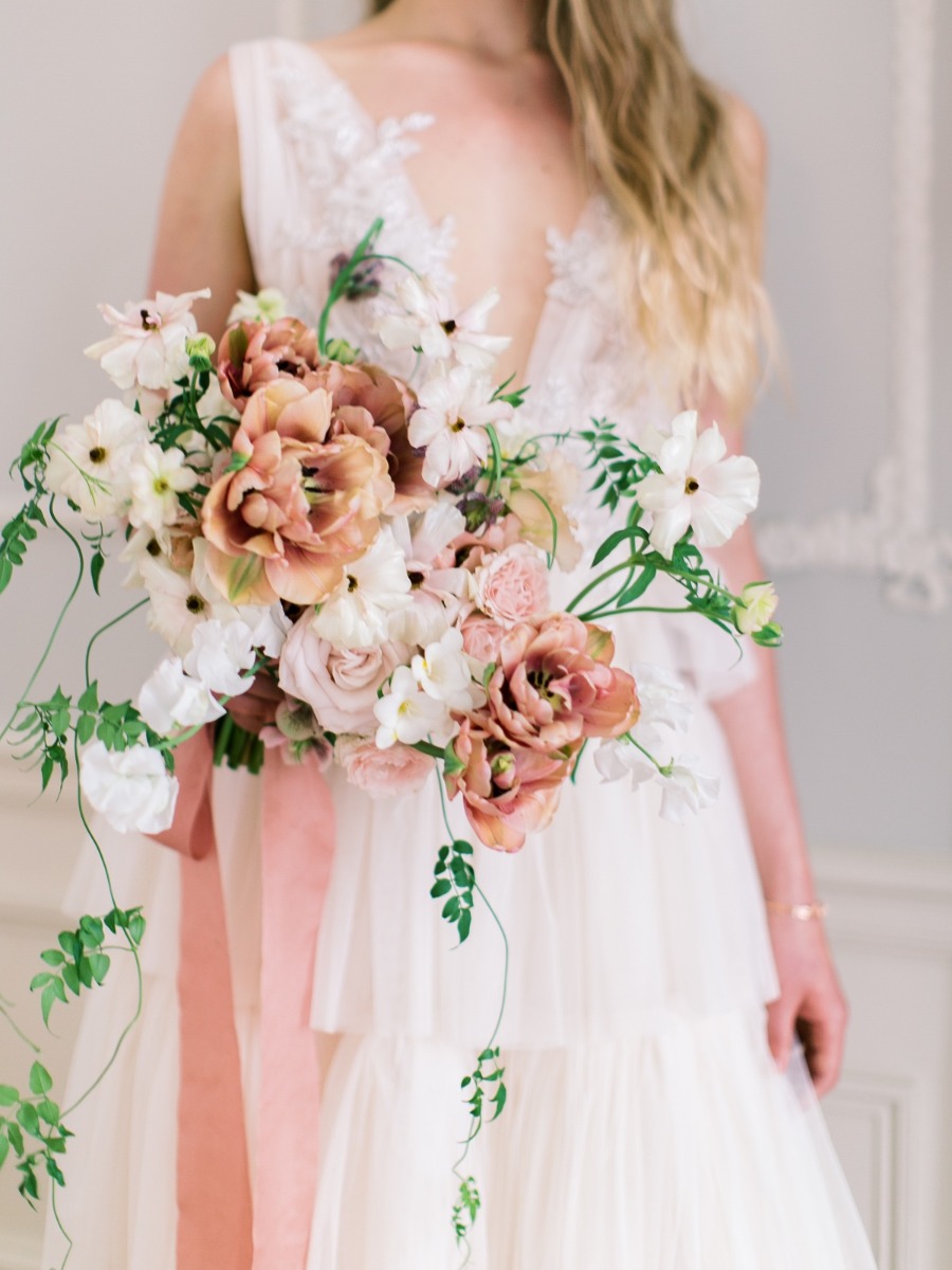 The Best Floral Perfume For Your Bridal Style