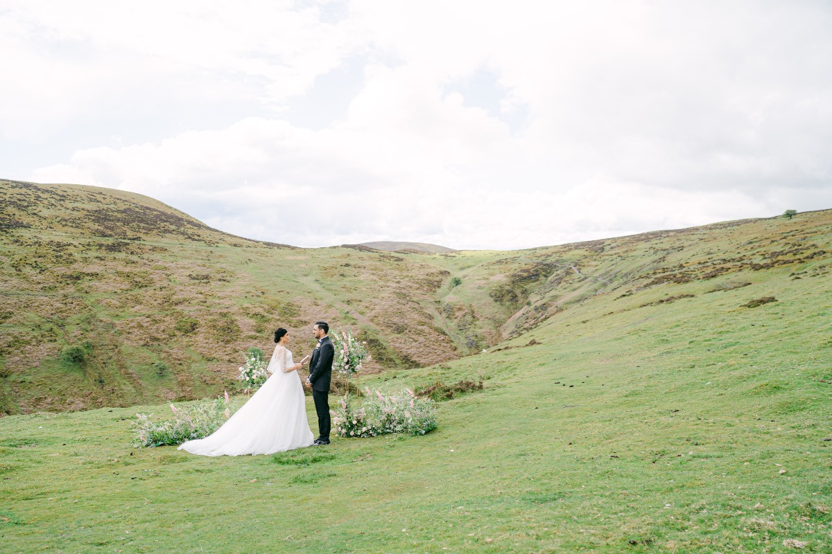 luxury-elopement-photographer-in-the-eng