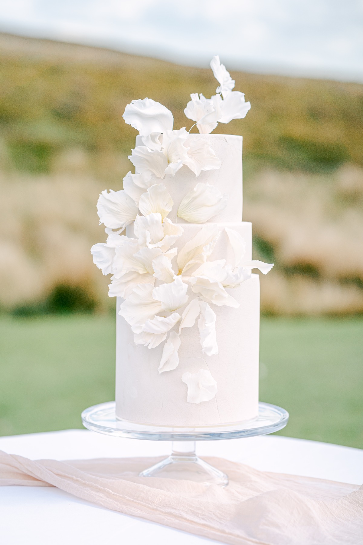 luxury-elopement-photographer-in-the-eng