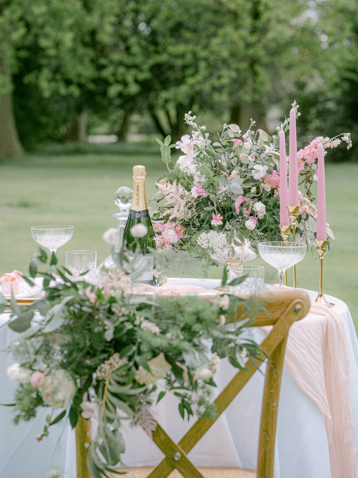 luxury-elopement-photographer-in-the-eng