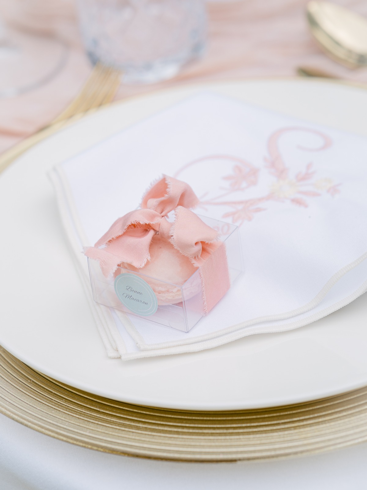 luxury-elopement-photographer-in-the-eng