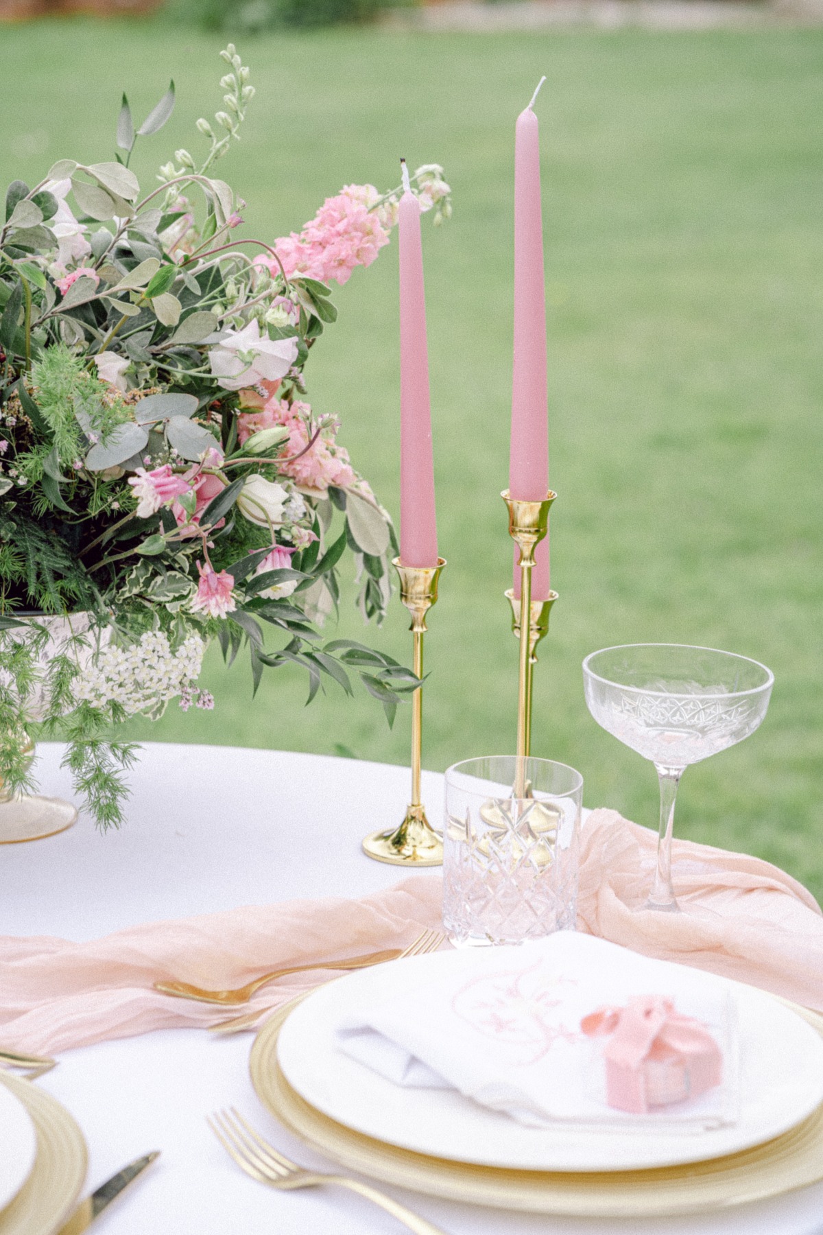 luxury-elopement-photographer-in-the-eng