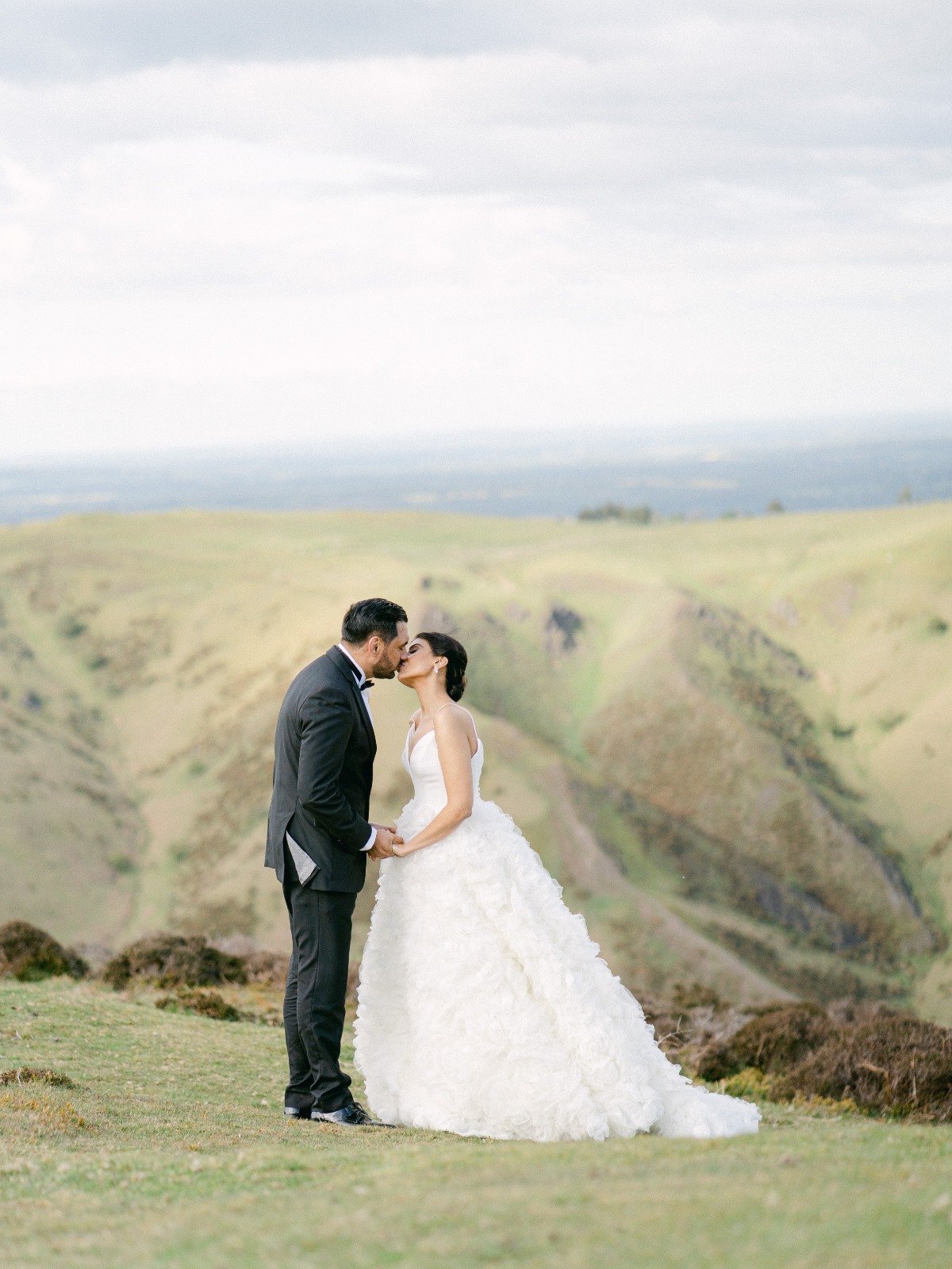 luxury-elopement-photographer-in-the-eng