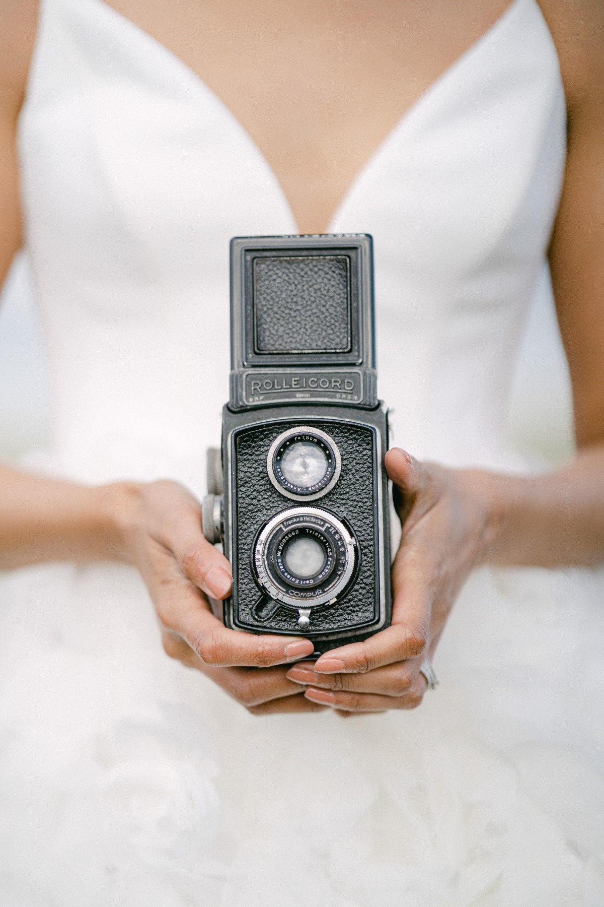 luxury-elopement-photographer-in-the-eng