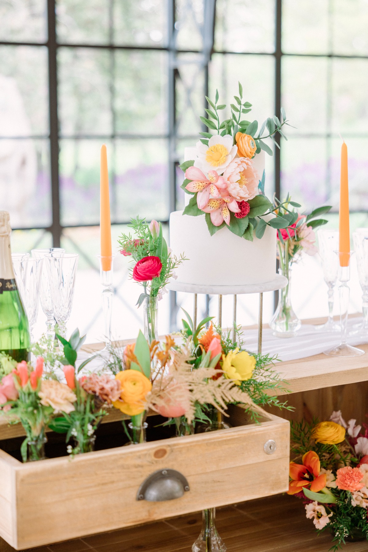 Your Venue Doesn't Dictate Your Color Palette