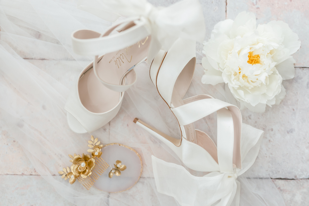 Enchant Your Wedding Guests With An Exquistie Wedding Just Like This One
