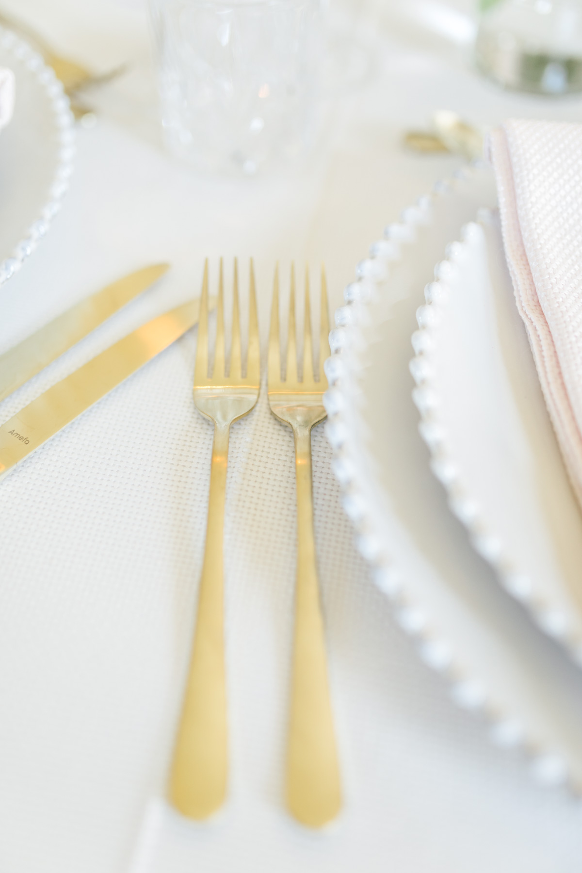 Enchant Your Wedding Guests With An Exquistie Wedding Just Like This One