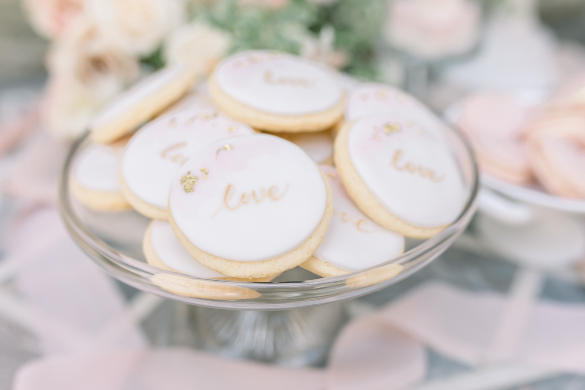 Enchant Your Wedding Guests With An Exquistie Wedding Just Like This One
