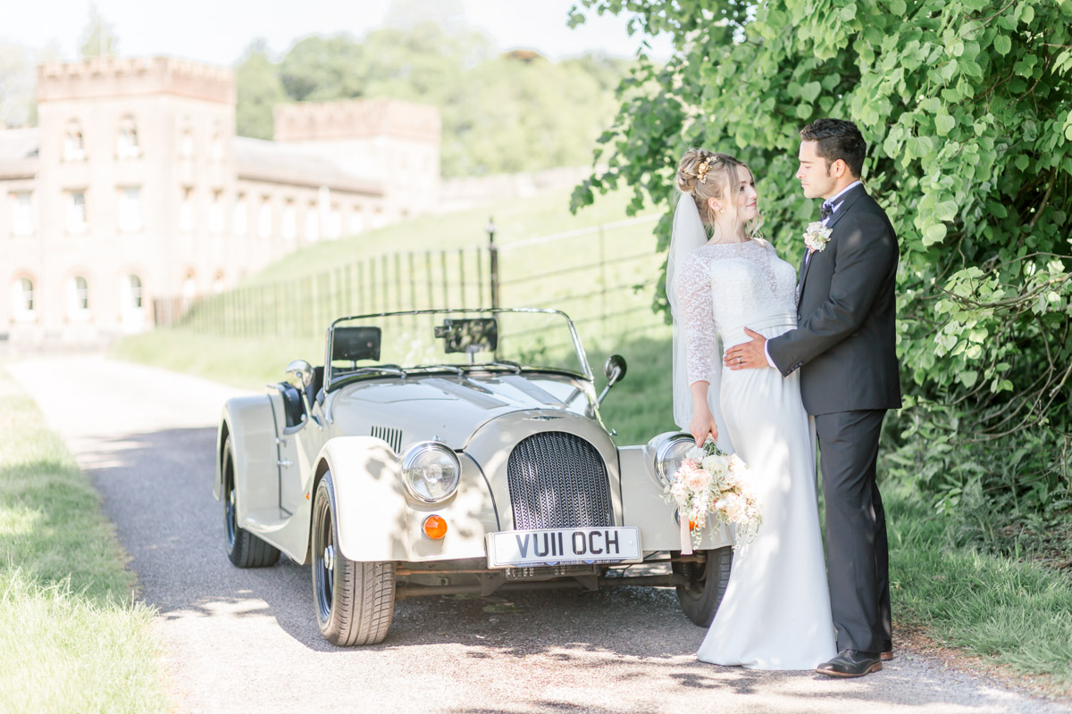 Enchant Your Wedding Guests With An Exquistie Wedding Just Like This One
