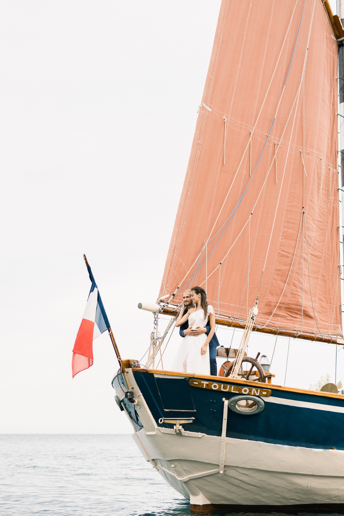 between-land-and-see-on-french-riviera-p