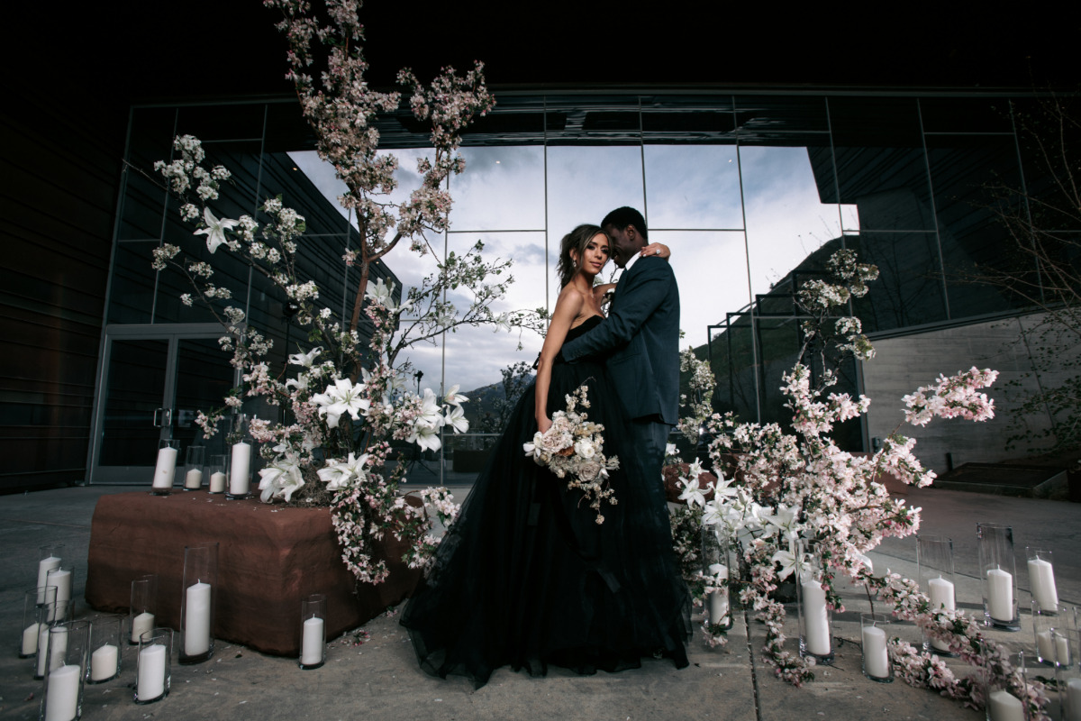 Black Swan Inspired Shoot With A Twilight Ceremony
