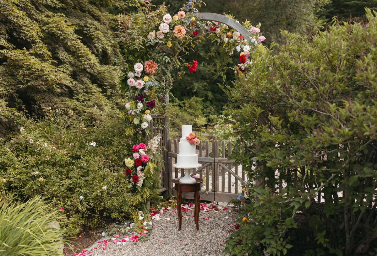 mowfield-maine-flower-wedding-23